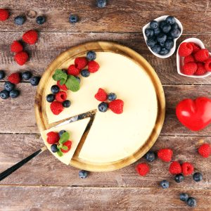 Kefir Cheesecake | Käsekuchen mit frischen Früchten und Beeren